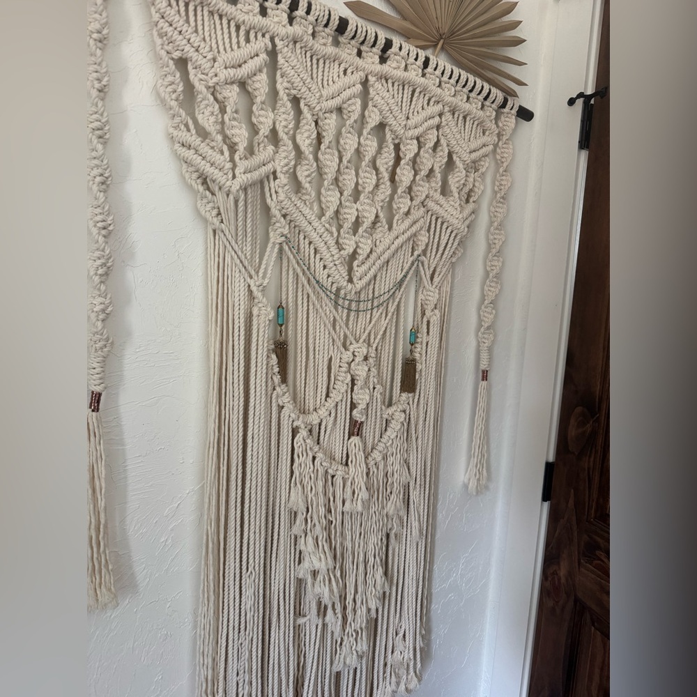 Wall hanging macrame